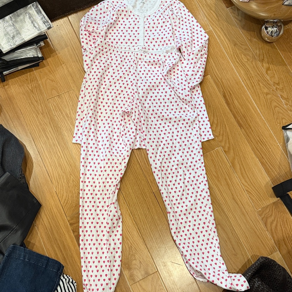 Roller Rabbit Heart PJS- NWOT - Picture 8 of 9